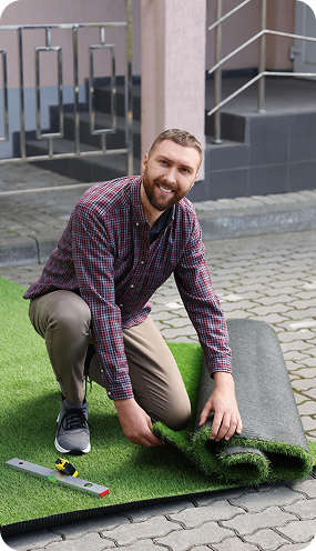 Trimming artificial grass edges